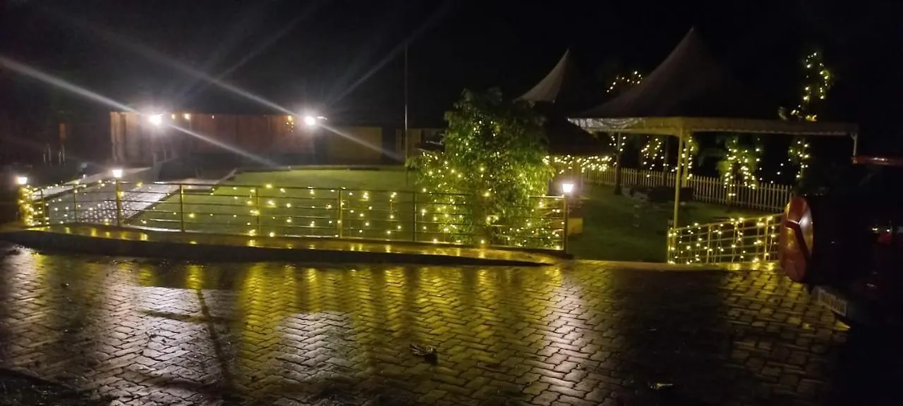 Sparrow Vale Resort Kotamangalam